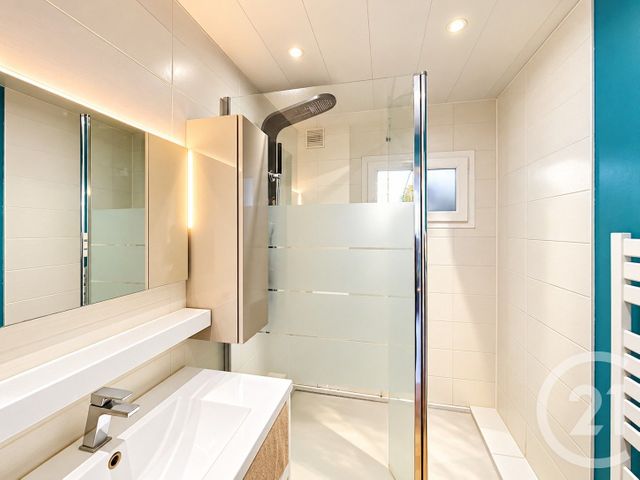 Appartement T4 à vendre - 4 pièces - 72.5 m2 - BORDEAUX - 33 - AQUITAINE - Century 21 Kadima Caudéran