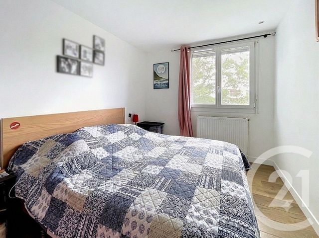 Appartement T4 à vendre - 4 pièces - 72.5 m2 - BORDEAUX - 33 - AQUITAINE - Century 21 Kadima Caudéran