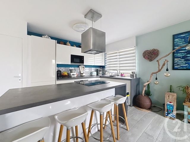 Afficher la photo en grand Appartement T4 à vendre - 4 pièces - 76.88 m2 - BORDEAUX - 33 - AQUITAINE - Century 21 Kadima Caudéran