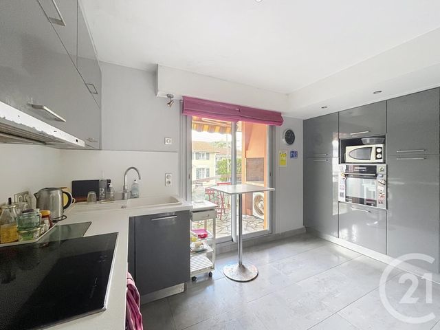 Appartement T5 à vendre - 6 pièces - 123.79 m2 - BORDEAUX - 33 - AQUITAINE - Century 21 Kadima Caudéran