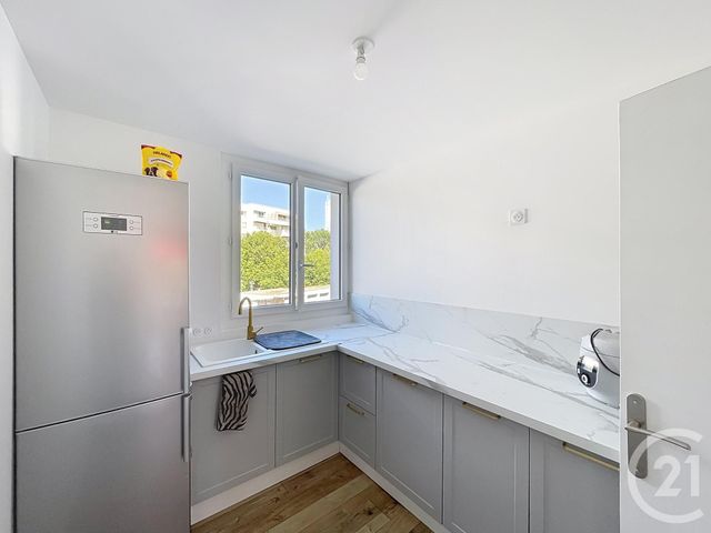 Afficher la photo en grand Appartement T5 à vendre - 5 pièces - 81.6 m2 - BORDEAUX - 33 - AQUITAINE - Century 21 Kadima Caudéran