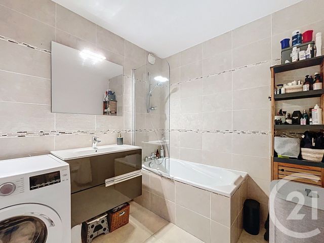 Appartement T3 à vendre - 3 pièces - 72.52 m2 - BORDEAUX - 33 - AQUITAINE - Century 21 Kadima Caudéran