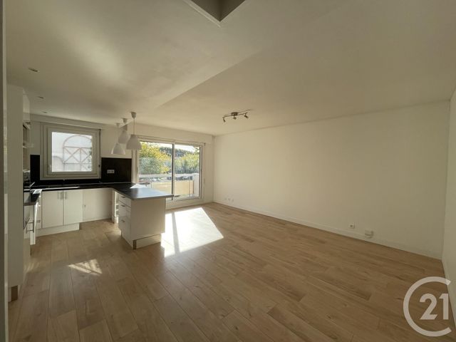 Afficher la photo en grand Appartement F3 à vendre - 3 pièces - 63.86 m2 - BORDEAUX - 33 - AQUITAINE - Century 21 Kadima Caudéran