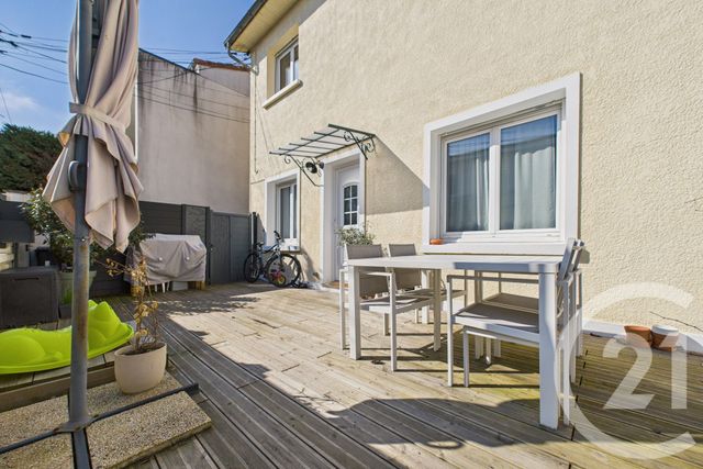 Afficher la photo en grand Appartement T3 à vendre - 3 pièces - 58.2 m2 - BORDEAUX - 33 - AQUITAINE - Century 21 Kadima Caudéran