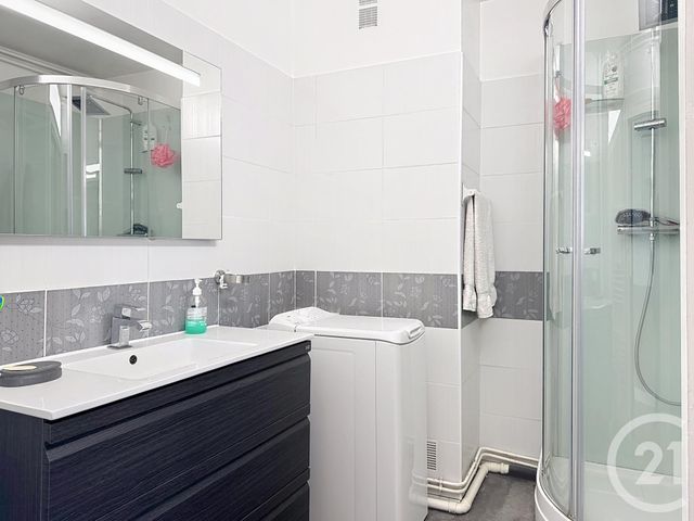 Appartement T4 à vendre - 4 pièces - 68.71 m2 - BORDEAUX - 33 - AQUITAINE - Century 21 Kadima Caudéran