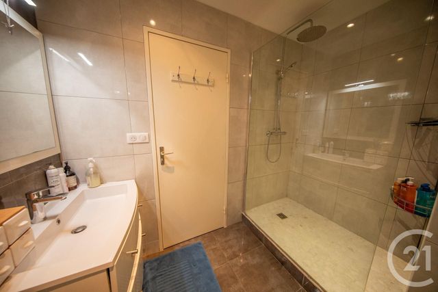 Appartement à vendre - 3 pièces - 74.53 m2 - BORDEAUX - 33 - AQUITAINE - Century 21 Kadima Caudéran