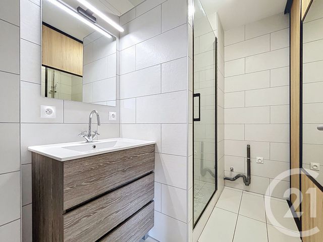 Appartement T4 à vendre - 4 pièces - 66.82 m2 - BORDEAUX - 33 - AQUITAINE - Century 21 Kadima Caudéran