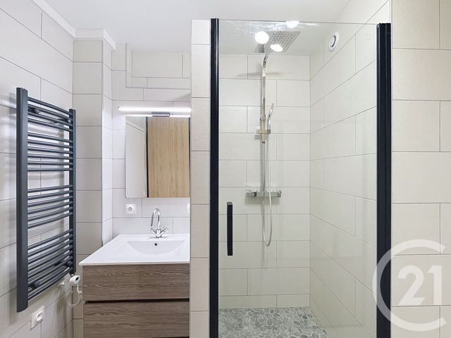 Appartement T4 à vendre - 4 pièces - 66.82 m2 - BORDEAUX - 33 - AQUITAINE - Century 21 Kadima Caudéran