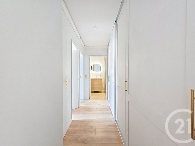 Appartement T3 à vendre - 3 pièces - 62.0 m2 - BORDEAUX - 33 - AQUITAINE - Century 21 Kadima Caudéran