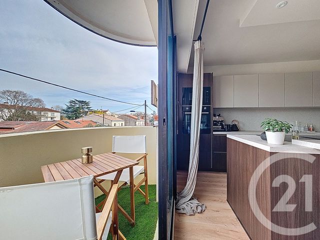 Appartement T3 à vendre - 3 pièces - 62.0 m2 - BORDEAUX - 33 - AQUITAINE - Century 21 Kadima Caudéran