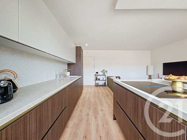 Appartement T3 à vendre - 3 pièces - 62.0 m2 - BORDEAUX - 33 - AQUITAINE - Century 21 Kadima Caudéran