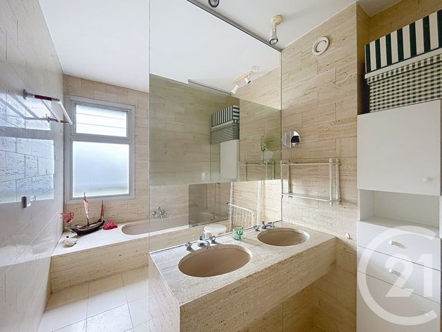 Appartement T5 à vendre - 5 pièces - 146.65 m2 - BORDEAUX - 33 - AQUITAINE - Century 21 Kadima Caudéran
