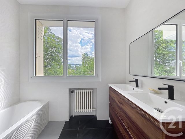 Appartement T5 à vendre - 5 pièces - 147.3 m2 - BORDEAUX - 33 - AQUITAINE - Century 21 Kadima Caudéran