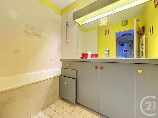 Appartement à vendre - 2 pièces - 48.12 m2 - BORDEAUX - 33 - AQUITAINE - Century 21 Kadima Caudéran