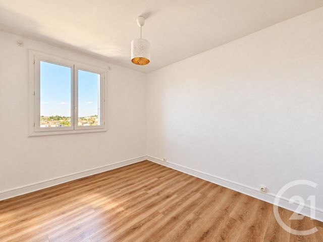 Appartement T4 à vendre - 4 pièces - 67.66 m2 - BORDEAUX - 33 - AQUITAINE - Century 21 Kadima Caudéran