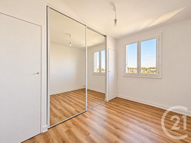 Appartement T4 à vendre - 4 pièces - 67.66 m2 - BORDEAUX - 33 - AQUITAINE - Century 21 Kadima Caudéran