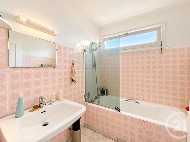 Appartement T3 à vendre - 3 pièces - 65.7 m2 - BORDEAUX - 33 - AQUITAINE - Century 21 Kadima Caudéran