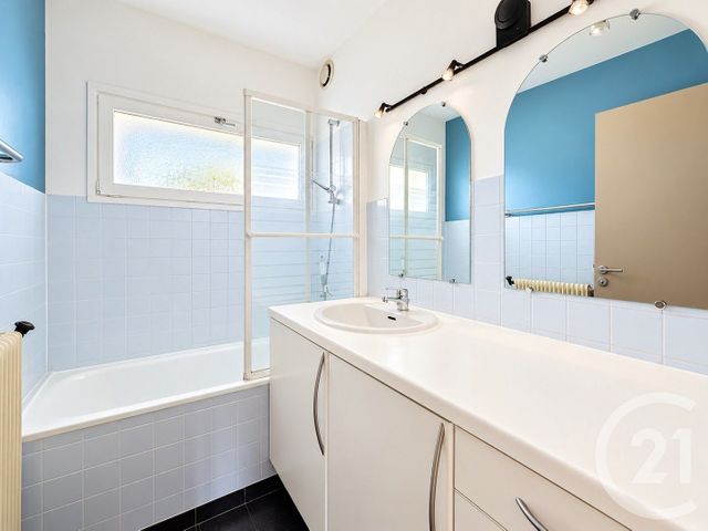Appartement T4 à vendre - 4 pièces - 75.42 m2 - BORDEAUX - 33 - AQUITAINE - Century 21 Kadima Caudéran