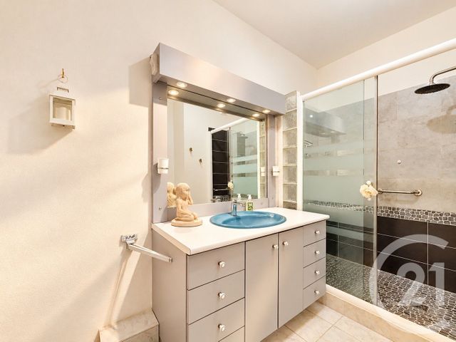 Appartement T4 à vendre - 4 pièces - 100.59 m2 - BORDEAUX - 33 - AQUITAINE - Century 21 Kadima Caudéran